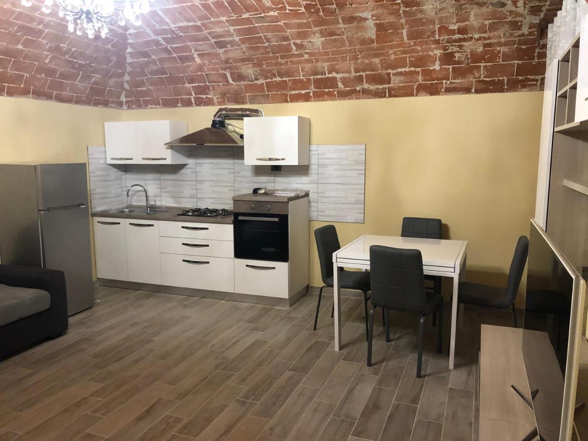 カザーレ・モンフェッラートResidenza Nikolアパートメント エクステリア 写真