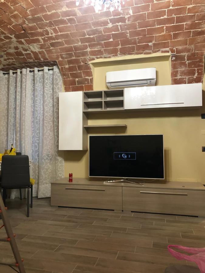 カザーレ・モンフェッラートResidenza Nikolアパートメント エクステリア 写真