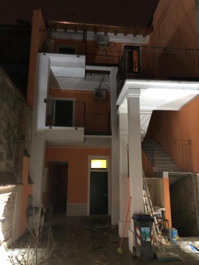 カザーレ・モンフェッラートResidenza Nikolアパートメント エクステリア 写真