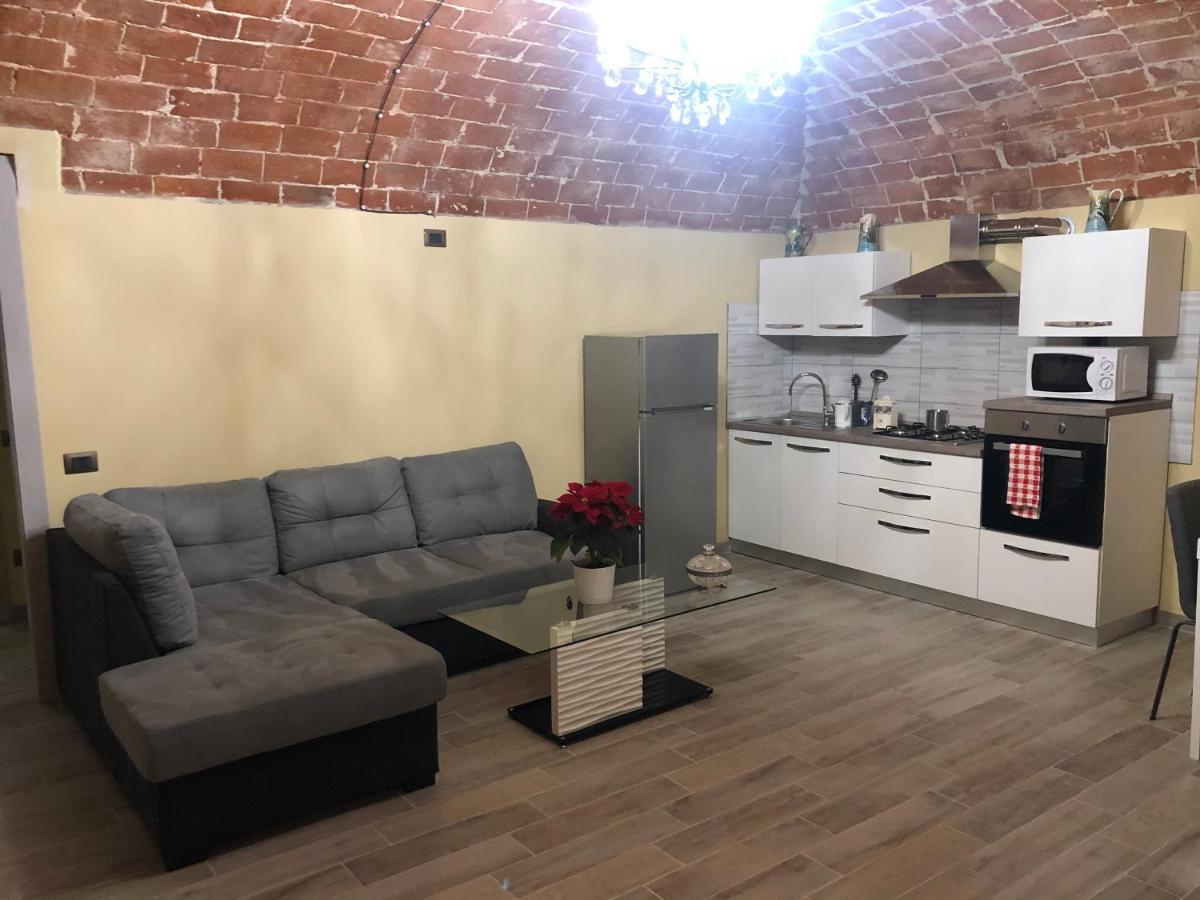 カザーレ・モンフェッラートResidenza Nikolアパートメント エクステリア 写真
