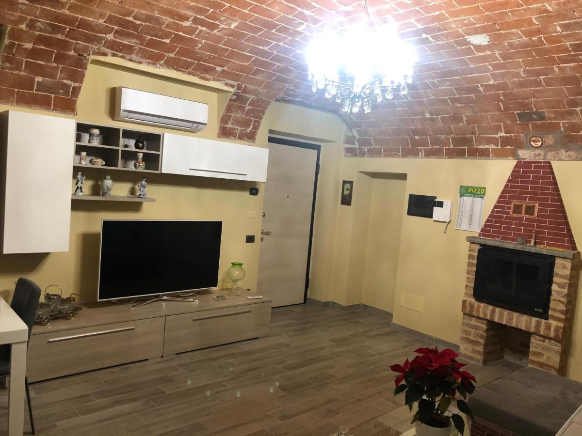 カザーレ・モンフェッラートResidenza Nikolアパートメント エクステリア 写真