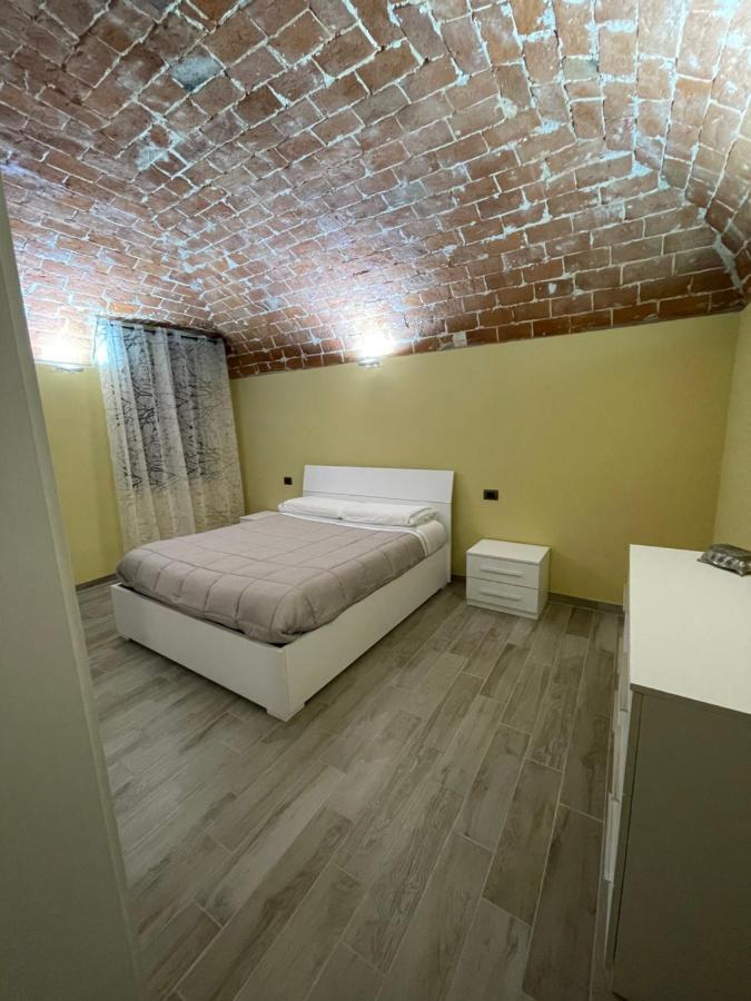 カザーレ・モンフェッラートResidenza Nikolアパートメント エクステリア 写真